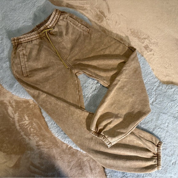 Oymayakin Pants - NWOT Acid Washed Joggers